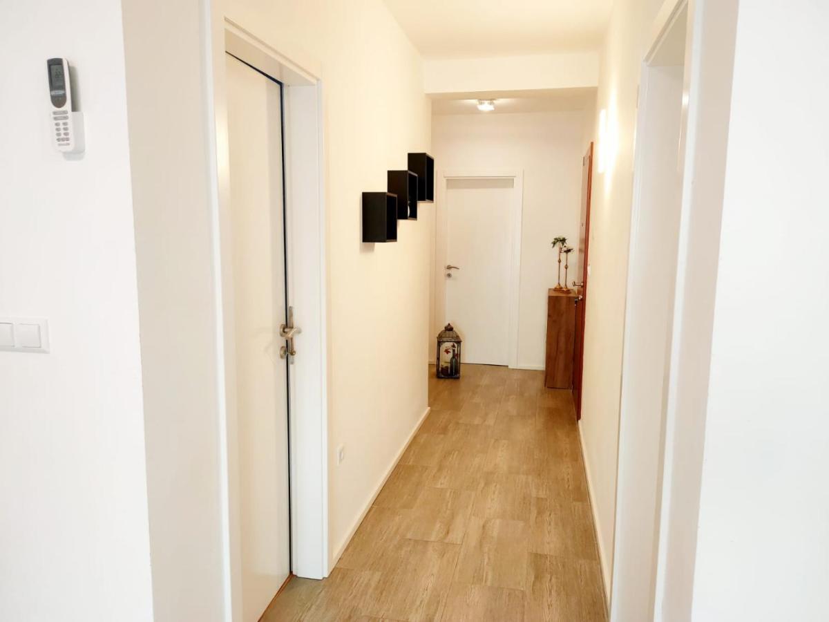 Apartments Elin Omiš Extérieur photo