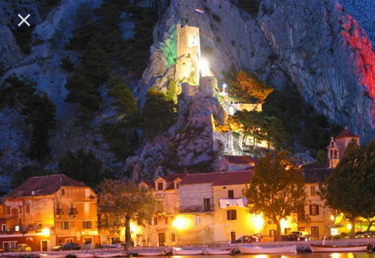 Apartments Elin Omiš Extérieur photo