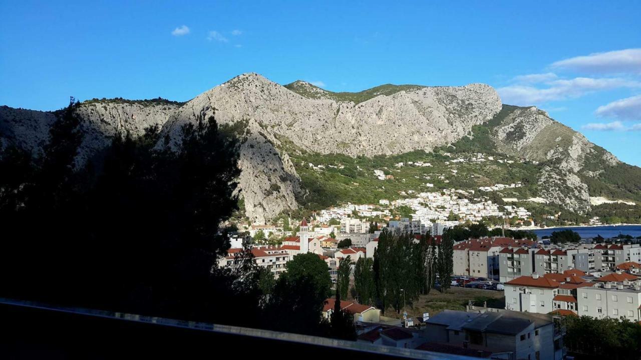 Apartments Elin Omiš Extérieur photo